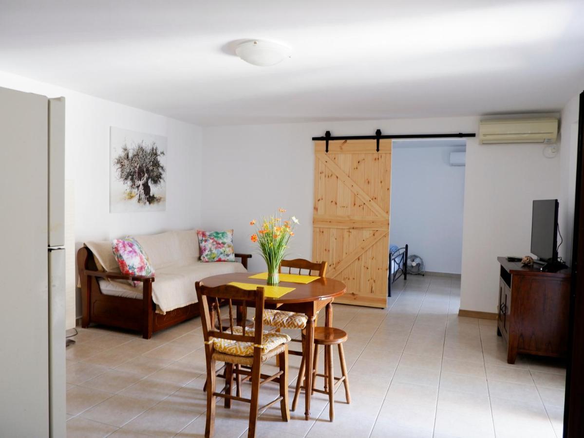 Mani Home Neo Oitilo Exterior photo
